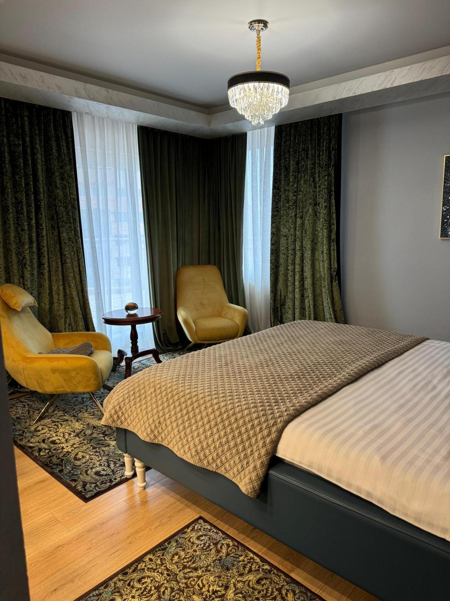 Phoenicia Suites Baneasa Букурещ Екстериор снимка