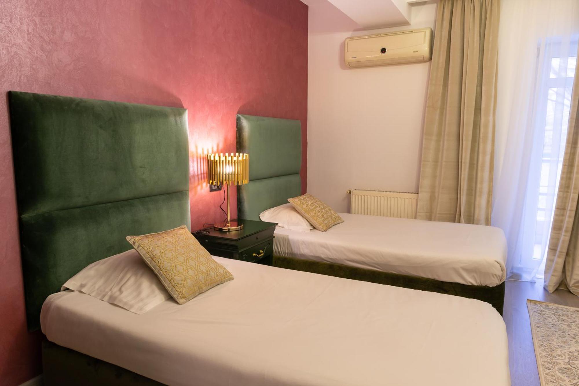 Phoenicia Suites Baneasa Букурещ Екстериор снимка