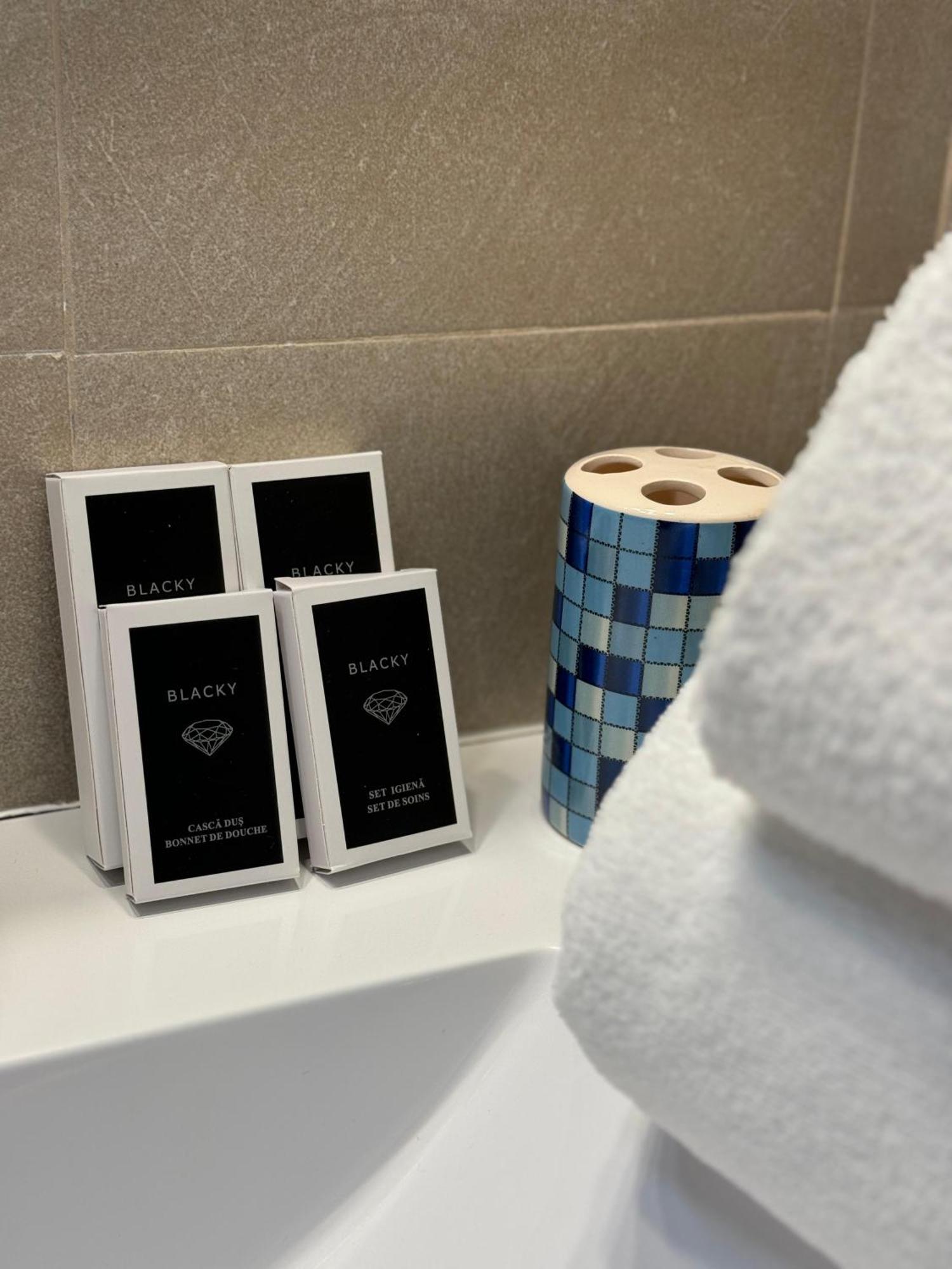 Phoenicia Suites Baneasa Букурещ Екстериор снимка